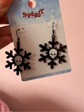 SPIRIT CHRISTMAS Black and White Snowflake Skull Dangle Earrings for Women